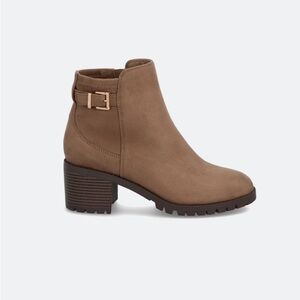Market & Spruce Edelle Buckle City Boots